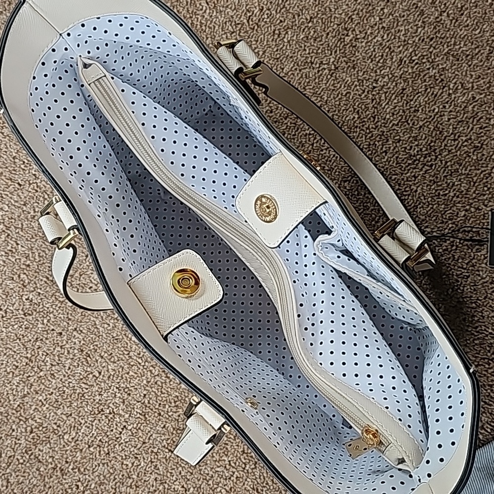 Handbag - Picture 6 of 16